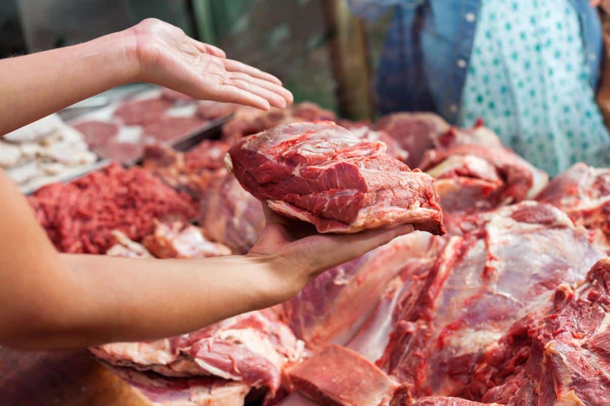 Kokią kiaulienos dalį naudoti kotletams, kebabams ir kotletams gaminti: išsamus
