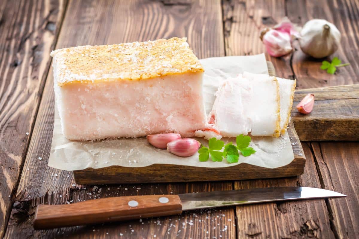 Ką daryti, kad lašiniai taptų minkšti: slaptas sūdymo receptas