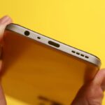 Kaip išvalyti išmaniojo telefono įkrovimo lizdą namuose: greitai ir lengvai