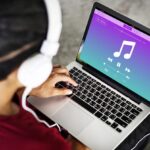 Kaip muzika veikia smegenis: įvardyta daina, kuri vos per 8