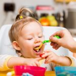 Kuo maitinti kūdikį: paprasti ir greiti receptai mamoms