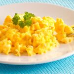 Kiaušinienė tampa skanesnė su netikėtu ingredientu: pamirškite pieną ir sviestą