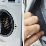 Ar pastebėjote pelėsį skalbimo mašinoje? Šis slaptas triukas padės jo